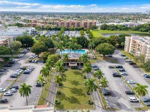 9320 Fontainebleau Blvd 213, Miami FL - photo 11 of 14