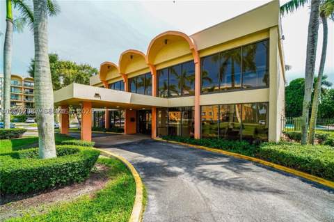 9320 Fontainebleau Blvd 213, Miami FL - photo 13 of 14
