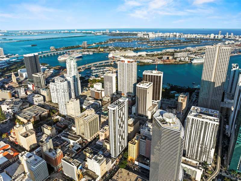 2 bedroom Condominium at 151 SE 1st St 2602, Centro Condo, Miami — photo 1