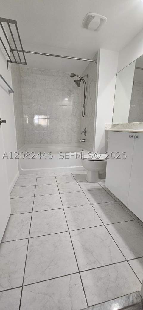 2775 NE 187th St 424, Aventura FL - photo 7 of 16