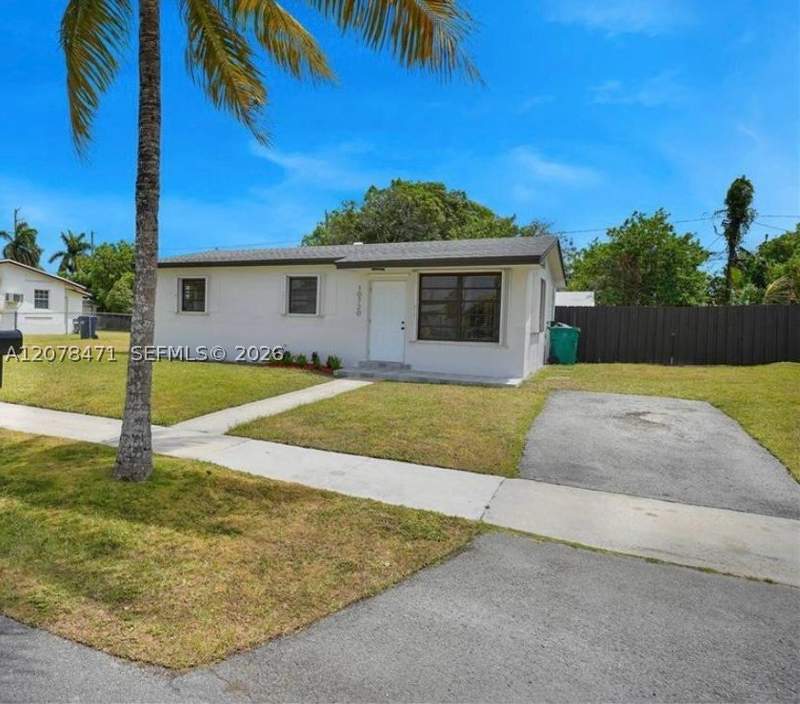 3 bedroom SingleFamilyResidence at 10720 SW 147th St, Richmond Heights Estates, Miami — photo 2