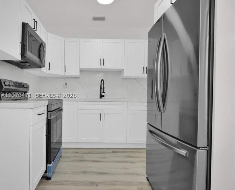 3 bedroom SingleFamilyResidence at 10720 SW 147th St, Richmond Heights Estates, Miami — photo 5