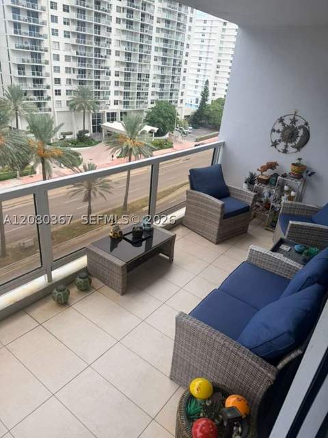5700 Collins Ave 8M, Miami Beach FL - photo 10 of 31
