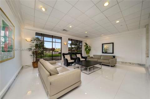 5700 Collins Ave 8M, Miami Beach FL - photo 9 of 31