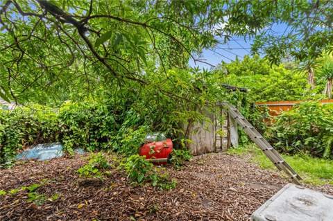1885 NW 113th Ter, Miami FL - photo 14 of 15