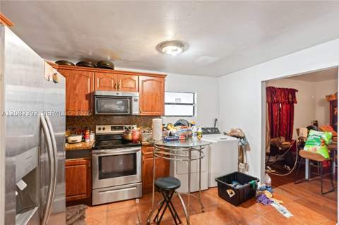 1885 NW 113th Ter, Miami FL - photo 8 of 15