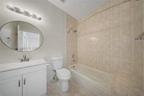 2630 NE 3rd Dr 202, Homestead FL - photo 13 of 25