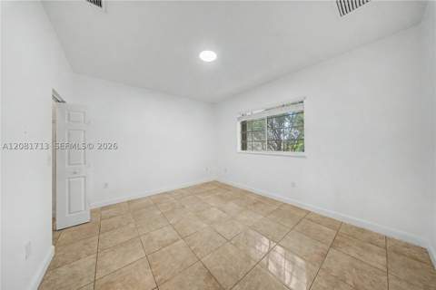 2630 NE 3rd Dr 202, Homestead FL - photo 14 of 25