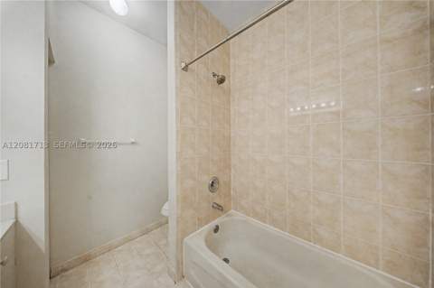 2630 NE 3rd Dr 202, Homestead FL - photo 17 of 25