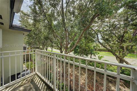 2630 NE 3rd Dr 202, Homestead FL - photo 22 of 25