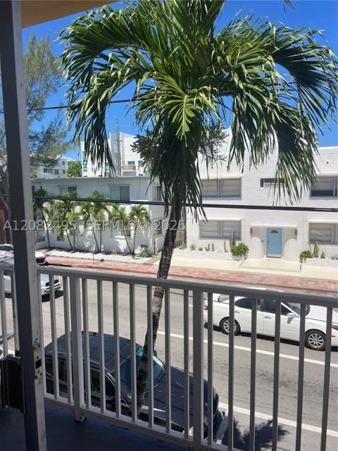 7720 Harding Ave 8, Miami Beach FL - photo 11 of 41