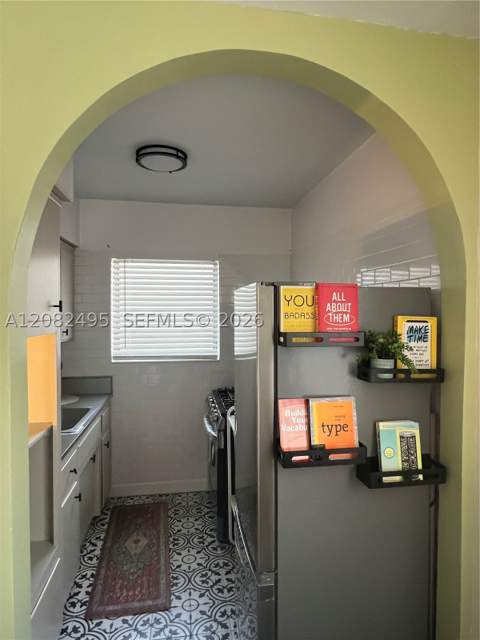 7720 Harding Ave 8, Miami Beach FL - photo 19 of 41