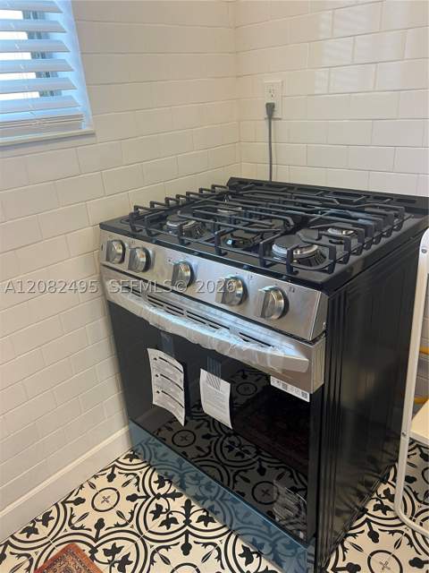 7720 Harding Ave 8, Miami Beach FL - photo 21 of 41