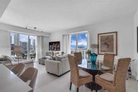1900 N Bayshore Dr 2111, Miami FL - photo 10 of 43