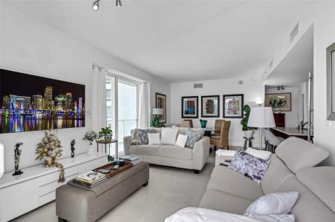 1900 N Bayshore Dr 2111, Miami FL - photo 12 of 43