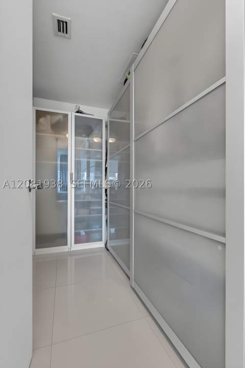 1900 N Bayshore Dr 2111, Miami FL - photo 19 of 43