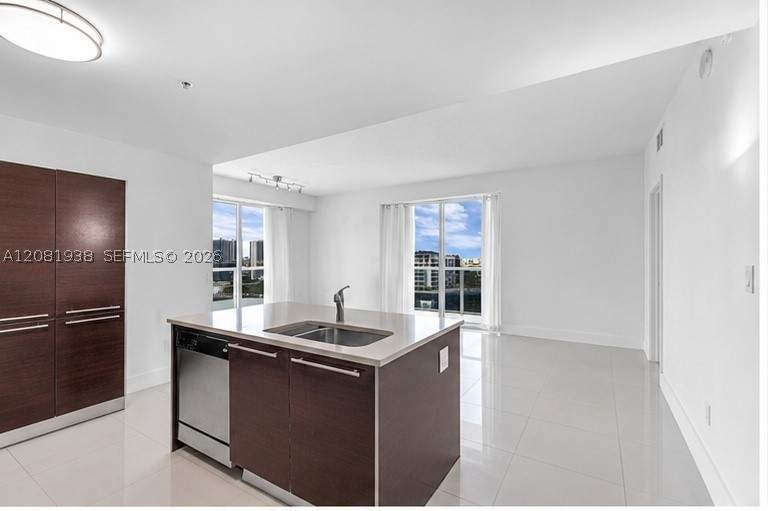 2 bedroom Condominium at 1900 N Bayshore Dr 2111, Quantum On The Bay Condo, Miami — photo 5