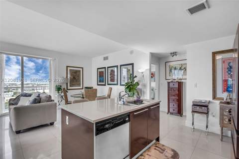 1900 N Bayshore Dr 2111, Miami FL - photo 7 of 43