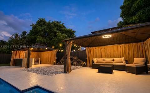 14846 SW 168th Ter, Miami FL - photo 16 of 50
