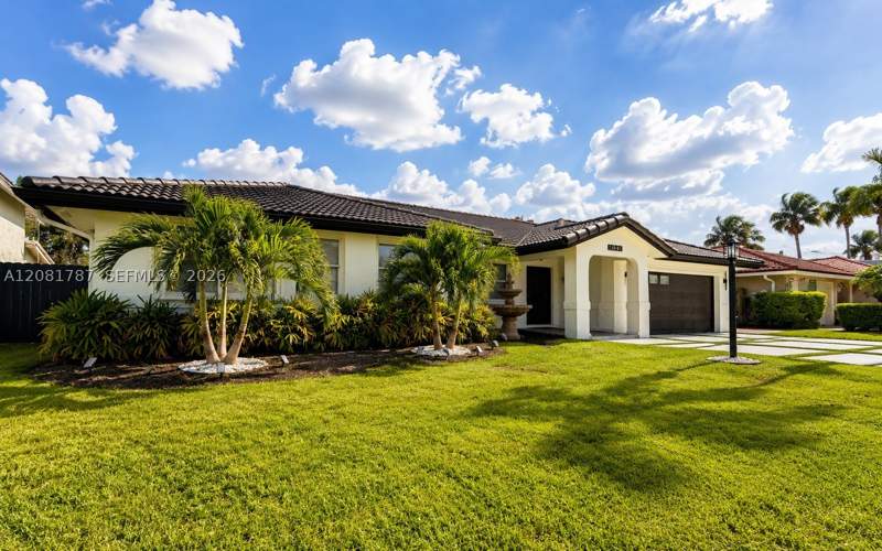 5 bedroom SingleFamilyResidence at 14846 SW 168th Ter, G B Estates, Miami — photo 3
