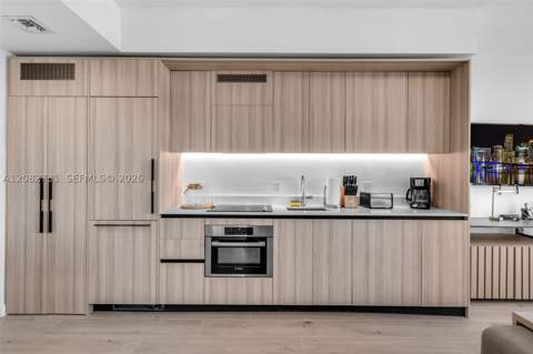 225 N Miami Ave 2002, Miami FL - photo 8 of 54