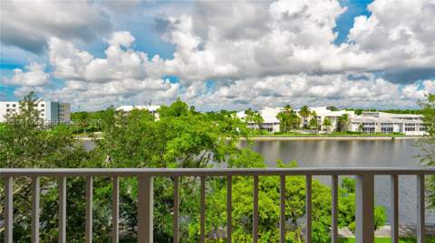 8260 SW 210th St 308, Cutler Bay FL - photo 21 of 25