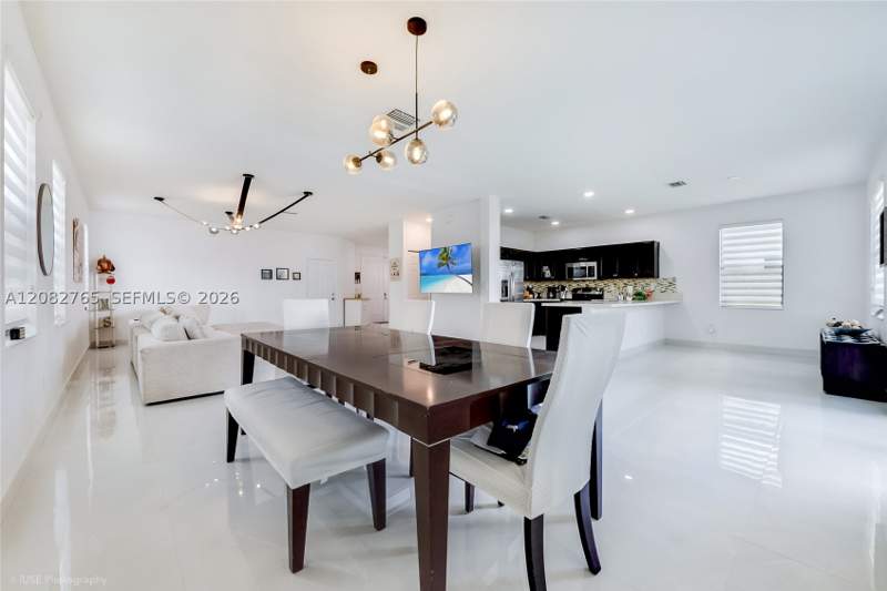 3 bedroom SingleFamilyResidence at 11711 SW 254th St, Coco Palm Estates, Homestead — photo 4