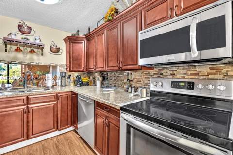 450 NW 214th St 102-16, Miami Gardens FL - photo 22 of 33