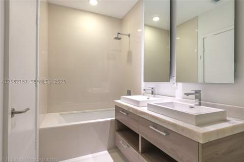 1300 S Miami Ave Ph5101, Miami FL - photo 13 of 30