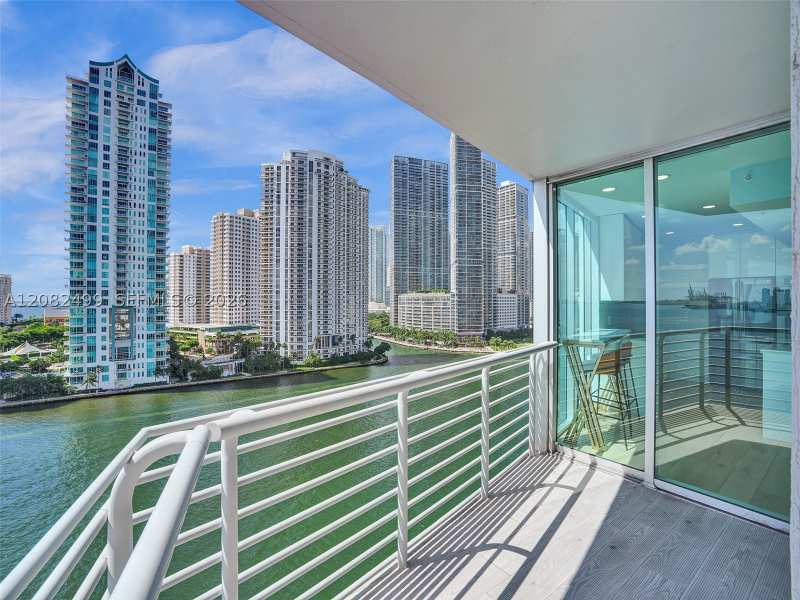 3 bedroom Condominium at 325 S Biscayne Blvd 1423, One Miami West Condo, Miami — photo 1