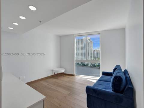 325 S Biscayne Blvd 1423, Miami FL - photo 17 of 44