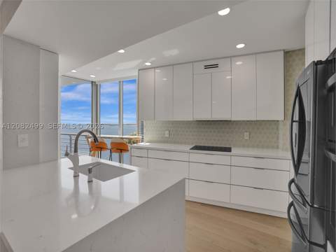 325 S Biscayne Blvd 1423, Miami FL - photo 7 of 44