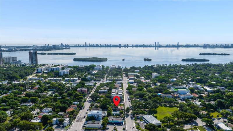 5 bedroom SingleFamilyResidence at 473 NE 61st St, Lemon City Whites, Miami — photo 3