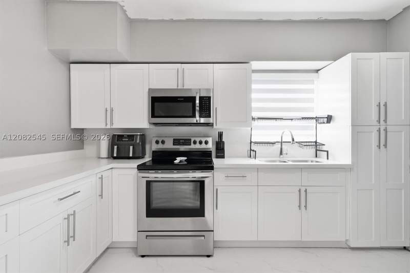 3 bedroom SingleFamilyResidence at 19801 NE 1st Ave, Third Addn To Sierra, Miami Gardens — photo 5