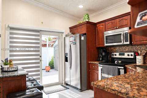 7001 W 35th Ave 290, Hialeah FL - photo 8 of 17