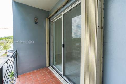 6825 W Flagler St 202, Miami FL - photo 12 of 42