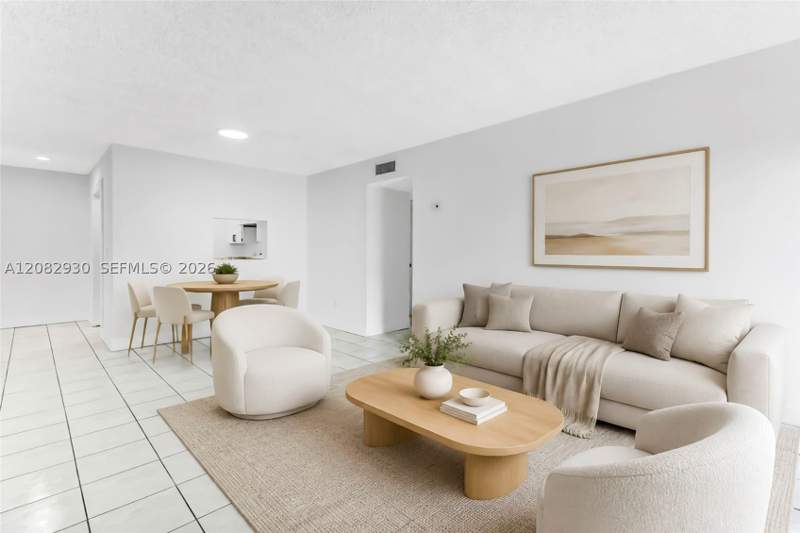 2 bedroom Condominium at 6825 W Flagler St 202, Valencia Terrace Condo, Miami — photo 2