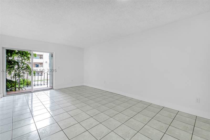 2 bedroom Condominium at 6825 W Flagler St 202, Valencia Terrace Condo, Miami — photo 4