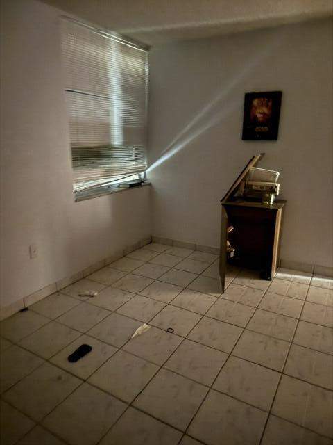 3 bedroom Condominium at 1900 W 68th Street D101, Los Arboles Condo, Hialeah — photo 4