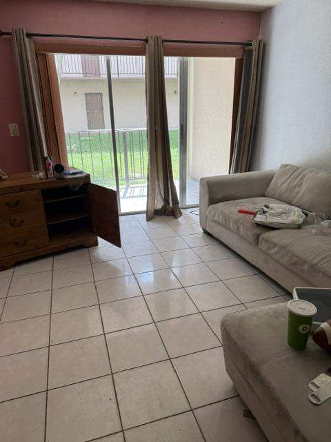 1900 W 68th Street D101, Hialeah FL - photo 9 of 10
