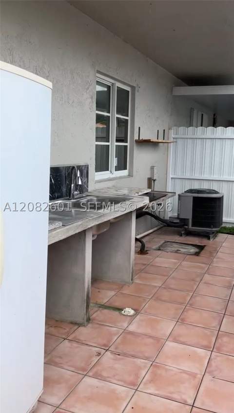 8380 NW 103rd St 105G, Hialeah Gardens FL - photo 14 of 15