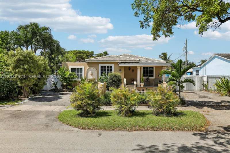 3 bedroom SingleFamilyResidence at 6531 SW 20th St, Ivywild, West Miami — photo 1