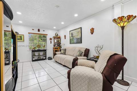 6531 SW 20th St, West Miami FL - photo 8 of 49