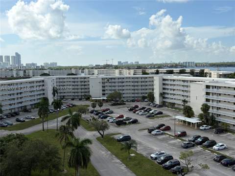 18011 Biscayne Blvd 905, Aventura FL - photo 21 of 40