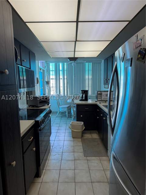 18011 Biscayne Blvd 905, Aventura FL - photo 7 of 40