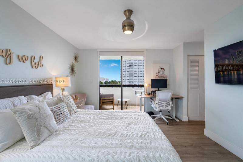 2 bedroom Condominium at 1775 Washington Ave 6E, Parc Plaza Condo, Miami Beach — photo 2