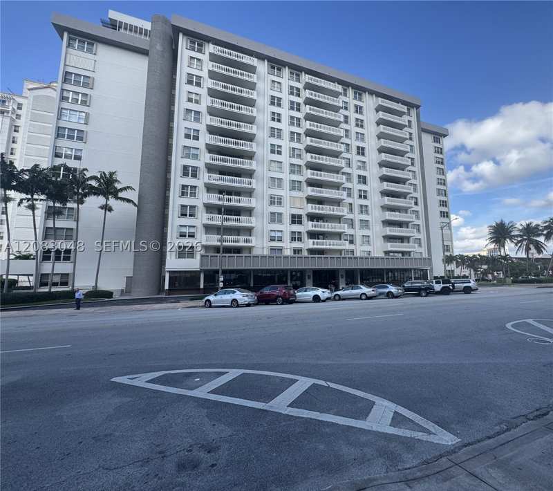 2 bedroom Condominium at 625 Biltmore Way 1103, Gables Plaza Condo, Coral Gables — photo 1