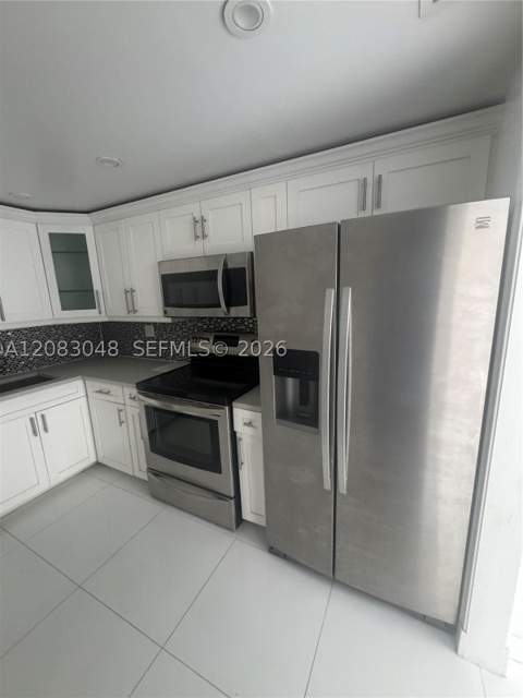 625 Biltmore Way 1103, Coral Gables FL - photo 10 of 19