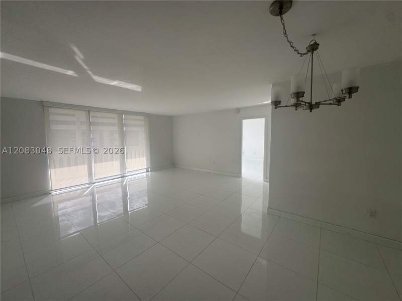2 bedroom Condominium at 625 Biltmore Way 1103, Gables Plaza Condo, Coral Gables — photo 4