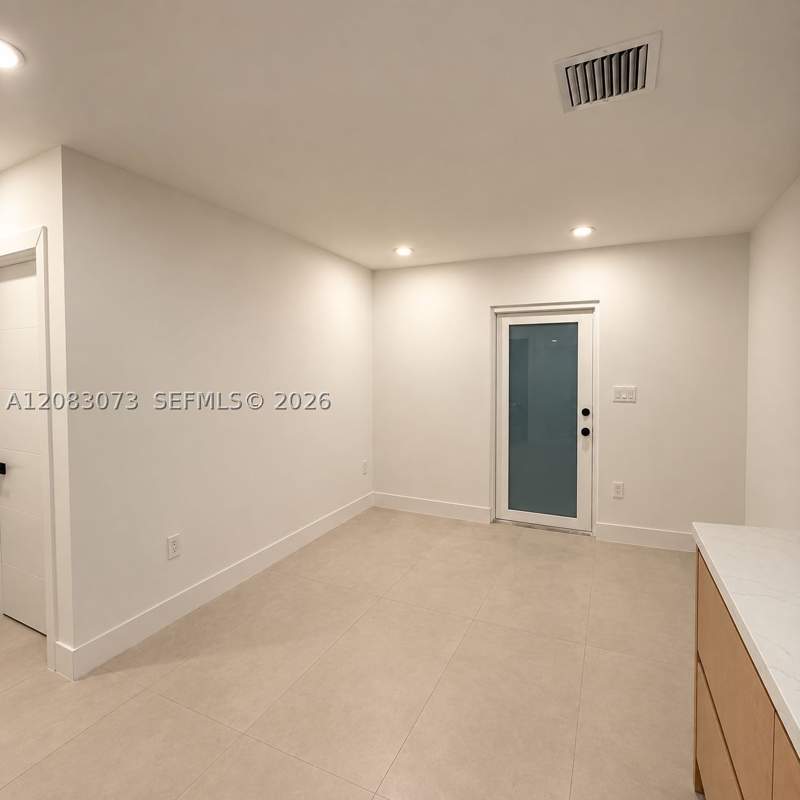 6 bedroom SingleFamilyResidence at 20022 SW 118th Ave, South Miami Heights Addn, Miami — photo 4